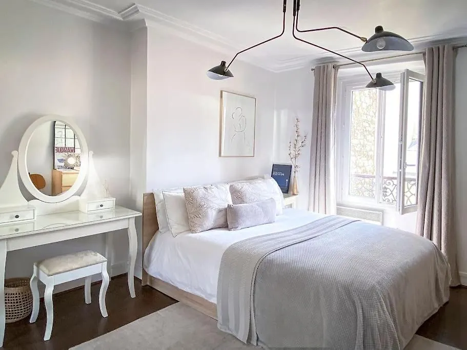 Arty & Charming Le Marais Apartment Paris France