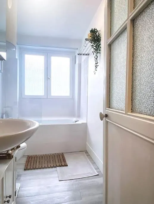 Arty & Charming Le Marais Apartment Paris France