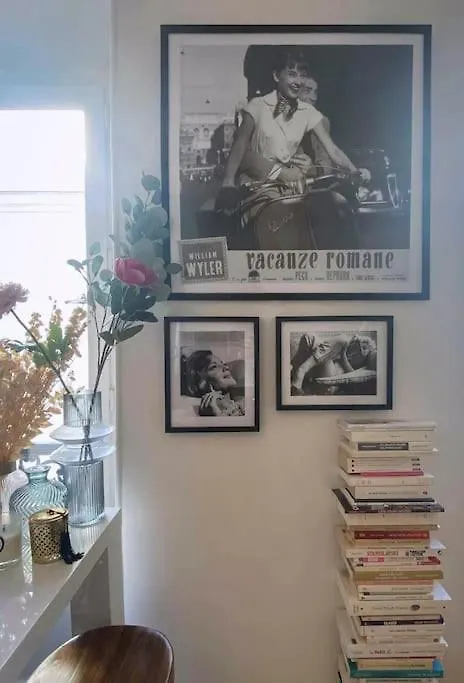 Arty & Charming Le Marais Apartment Paris