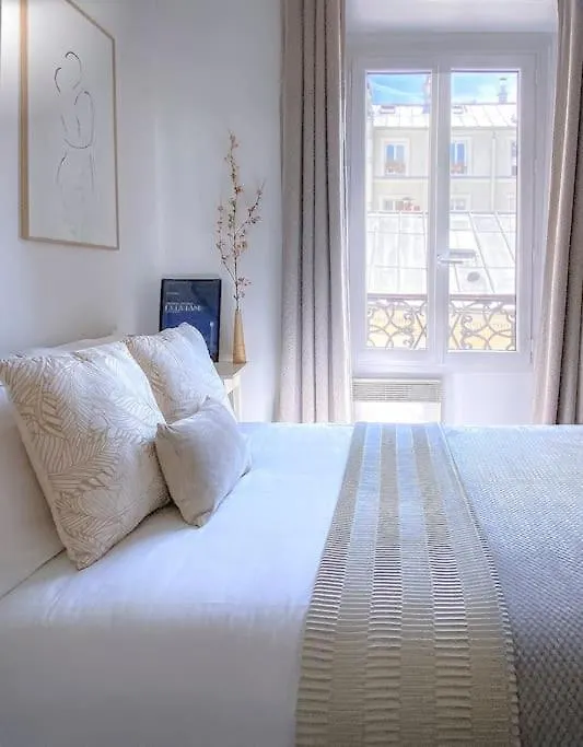 Arty & Charming Le Marais Apartment Paris France